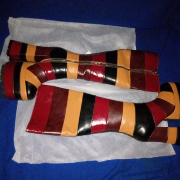 THE FUNKY SWAG Sole Knee High Boots ( BRAND NEW !!!!! ) - Picture 6 of 6